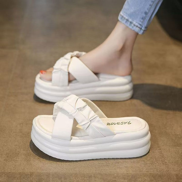 Dame Plateau-sandaler med elastisk rem og moderigtigt frynsedesign Stilla