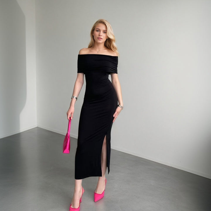 Kvindernes maxikjole med off-shoulder snit og stilfuld slids Stilla
