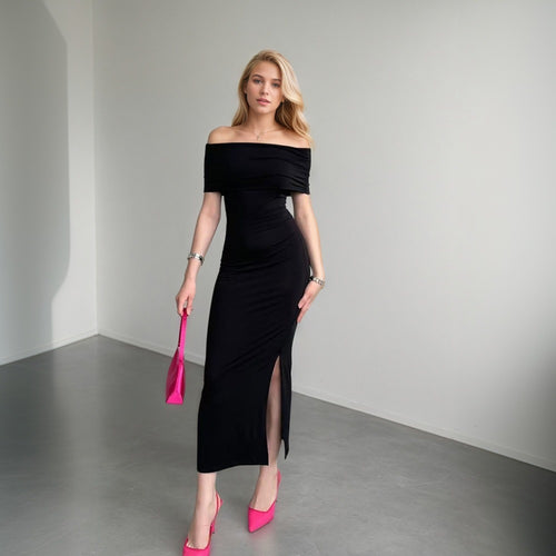 Kvindernes maxikjole med off-shoulder snit og stilfuld slids Stilla