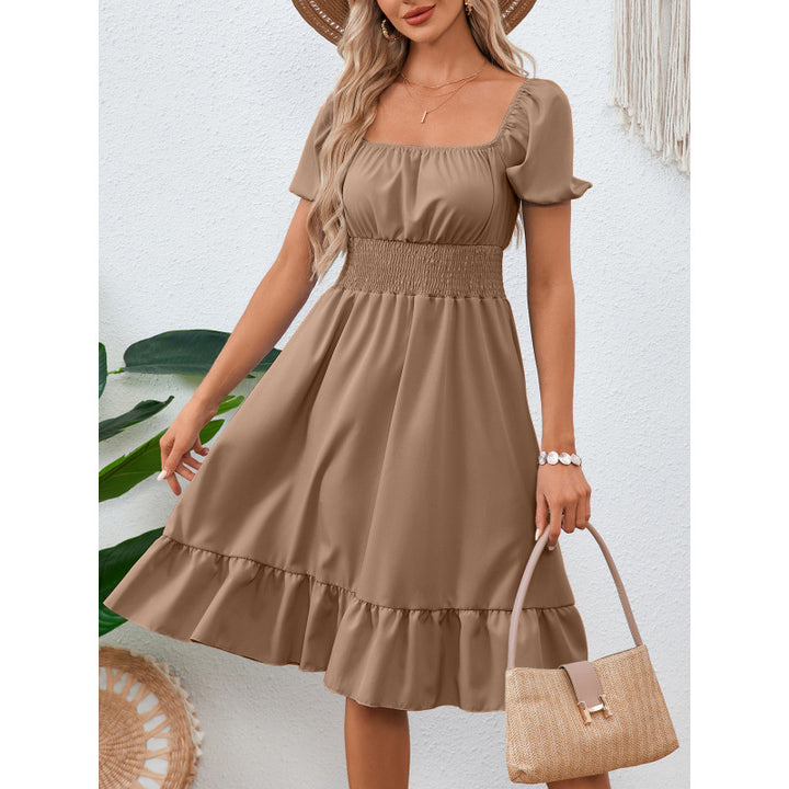 Femme Floral Smocked Midi Kjole med Flæsekant Stilla