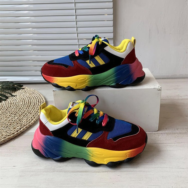 Dame Sportsko med farverig gradient og innovativt snøresystem Stilla