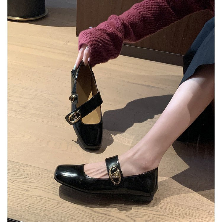 Damer Stilfulde Mary Jane Ballerinas med karakteristiske metalliske detaljer Stilla