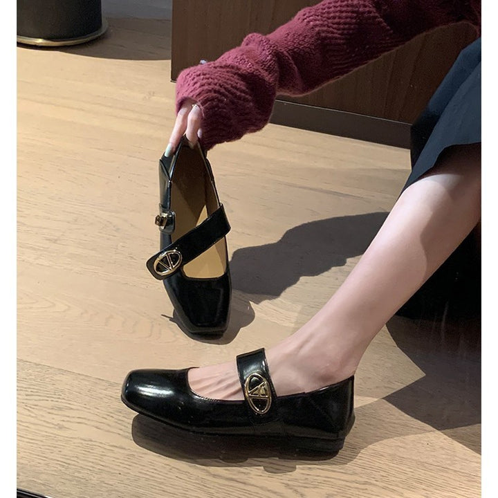 Damer Stilfulde Mary Jane Ballerinas med karakteristiske metalliske detaljer Stilla