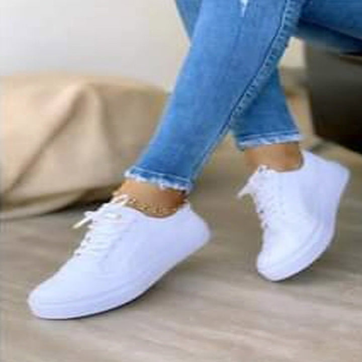 Dame Sneakers med moderigtigt tekstilovermateriale og dæmpende sål Stilla