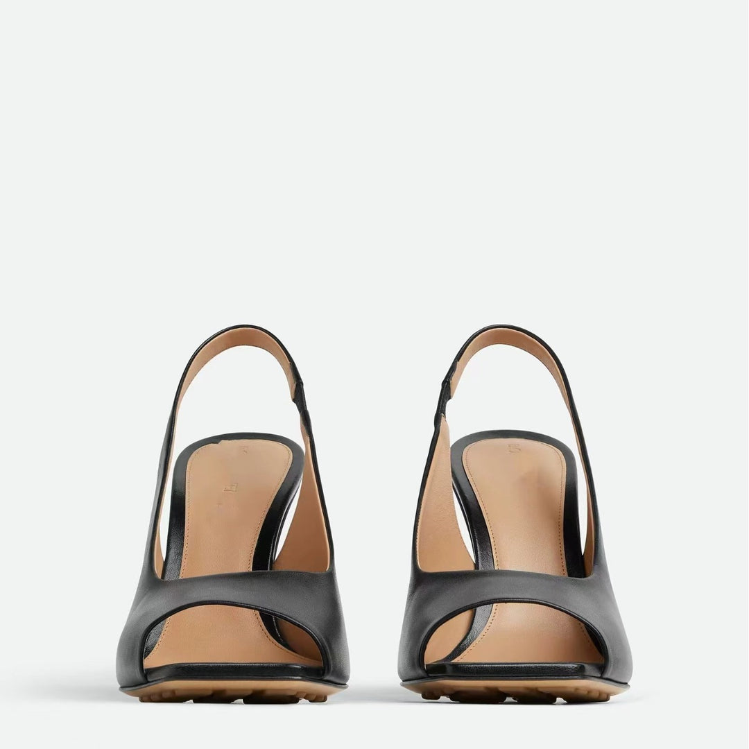 Femme Open-Toe Slingback-Hæle med skulptureret Gulddetalje Stilla