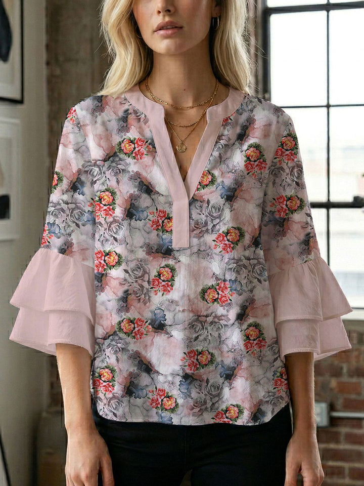 Damebluse med smukt blomstermotiv Skovae