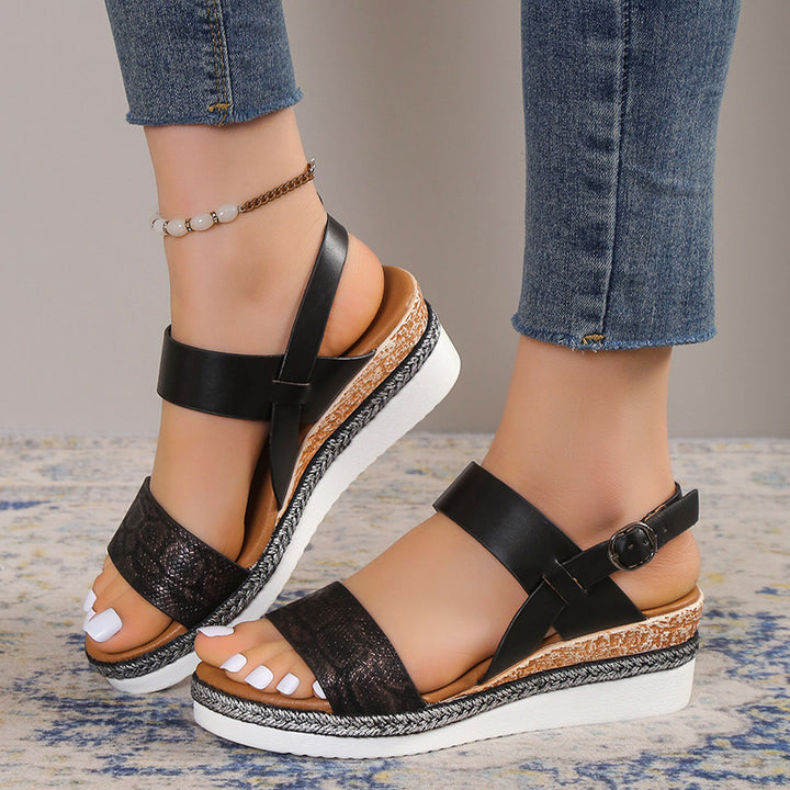 Dame Wedge-sandaler med justerbart remdesign og skridsikre såler Stilla