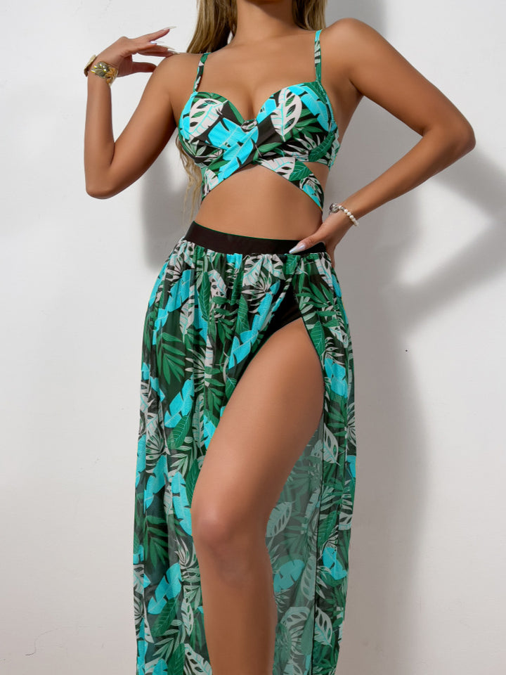 Dame bikini sæt med elegant cut-out top og svingende maxi nederdel Stilla