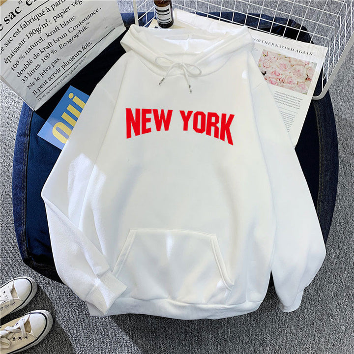 Kvinders hoodie med stilfuldt New York design Skovae