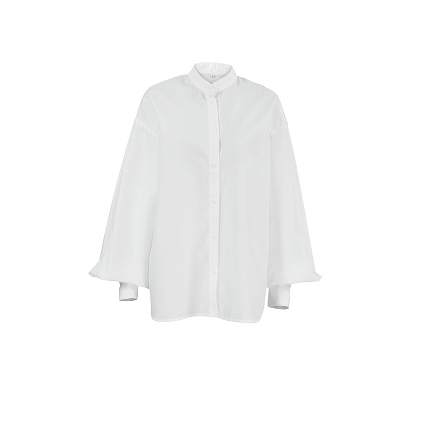 Damebluse med voluminøse ærmer og moderne krave Stilla