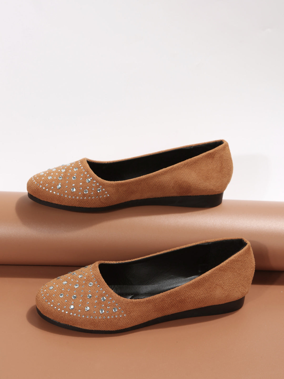 Dame Ballerina-sko med elegante strass-applikationer Stilla