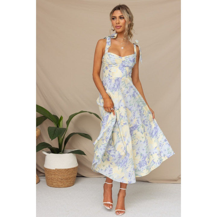 Dame Elegant Floral Midi Kjole med flatterende Bindebånd Stilla