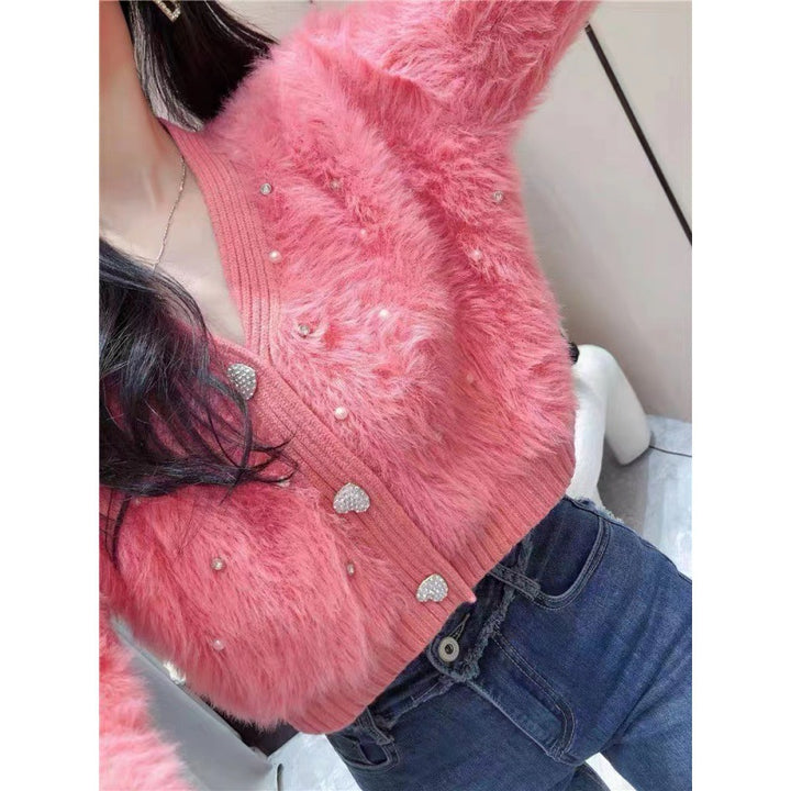 Femme Luxe Kort Fuzzy Cardigan med Knapdetalje Stilla