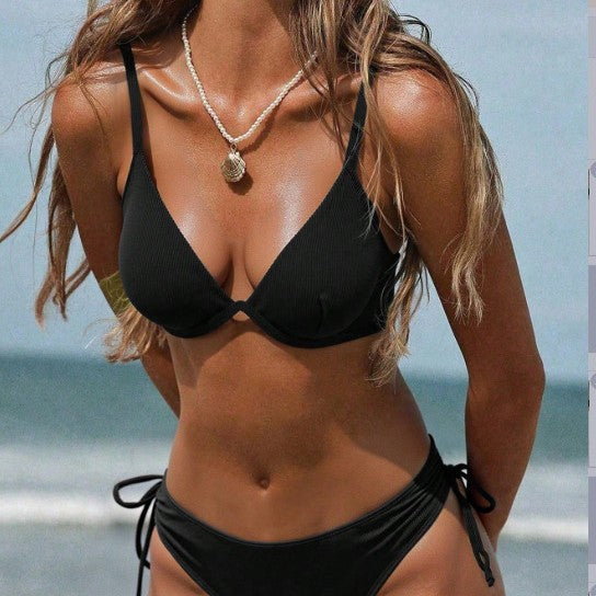 Dame triangel-bikini med justerbare stropper og sidesnøring Skovae