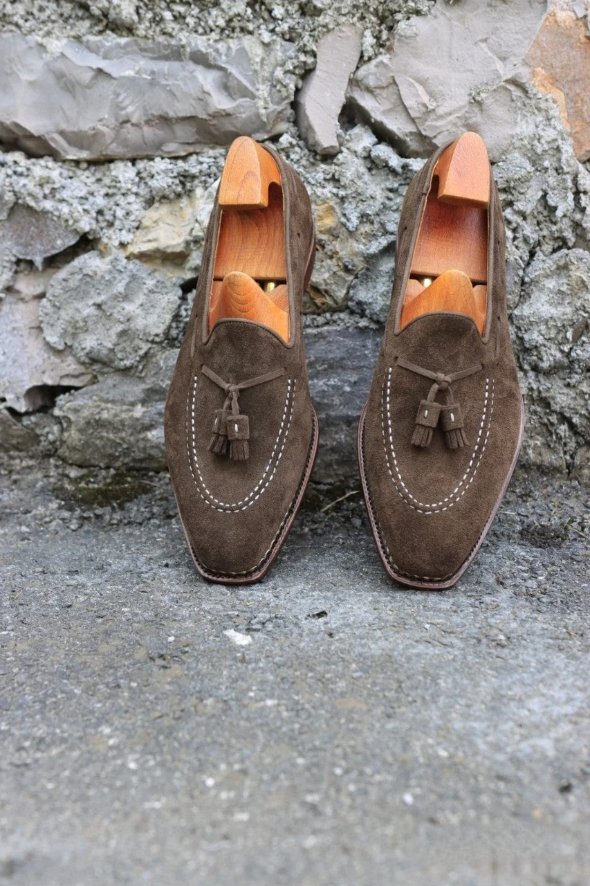 Herrer ruskinds slippers med dekorative kvaster Stilla