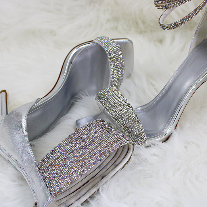 Femme High Heel Sandaler med Remme med Strass dekoreret Ankelbælte Stilla