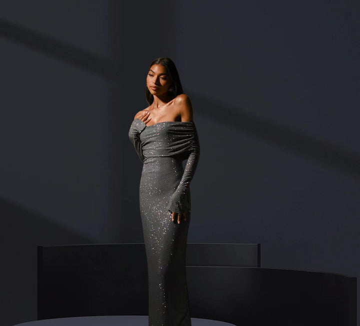 Dame Elegant aften kjole i off-shoulder design med glitrende accenter Stilla