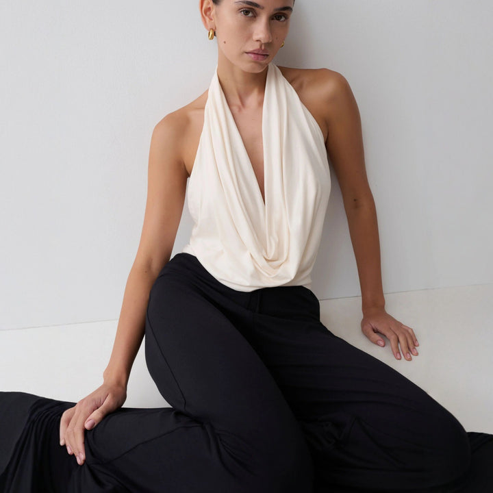 Dame Elegant Halterneck-top med flydende stof og dyb udskæring Skovae