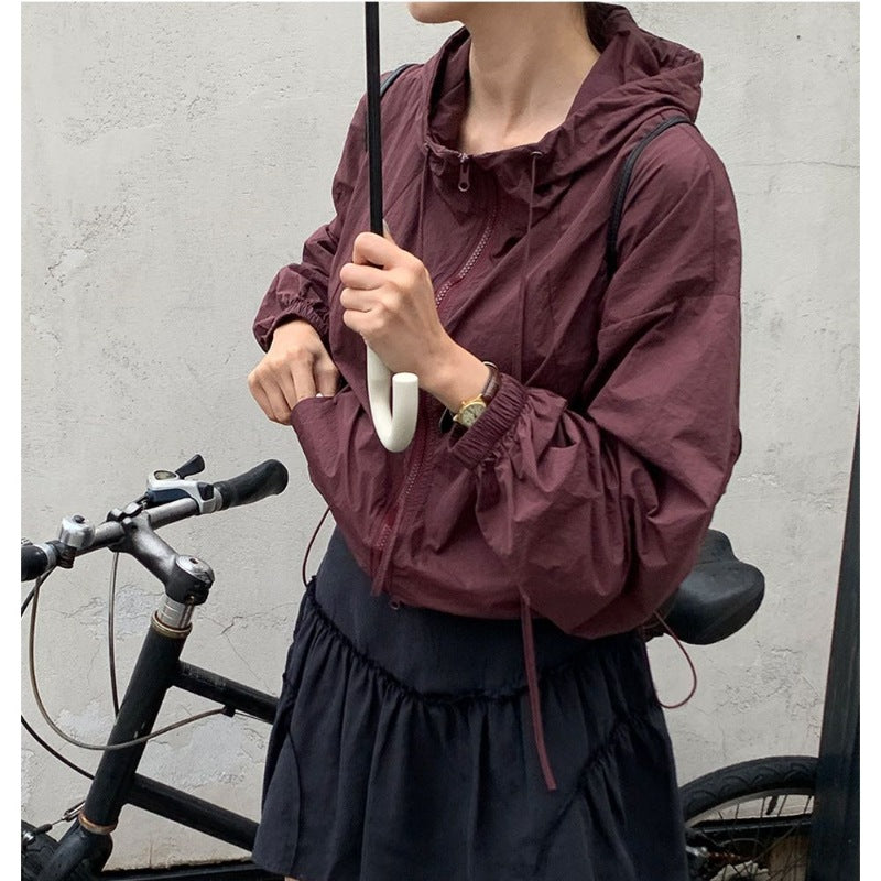 Kvindernes cropped sportsjakke med justerbar snor Stilla