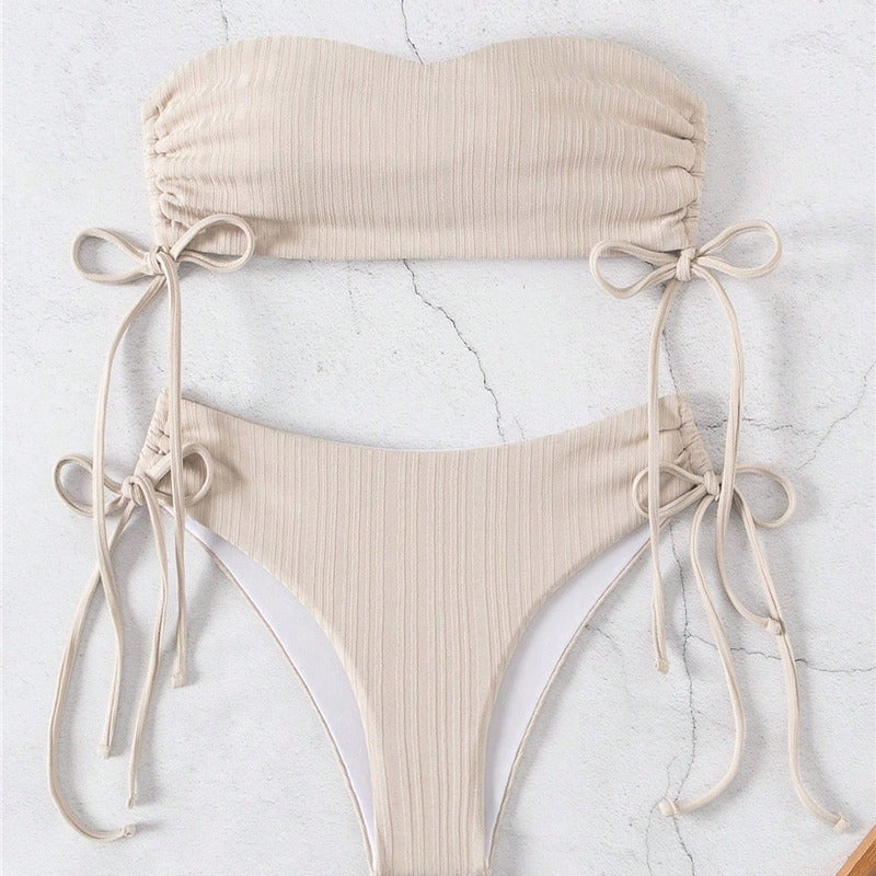 Dame Bandeau-bikini sæt med justerbare knuder og høj benudskæring Stilla