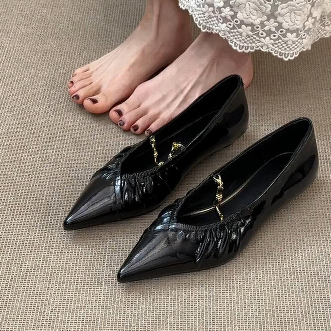 Dame elegante spidse Ballerinas med dekorativt flæsedetail Stilla