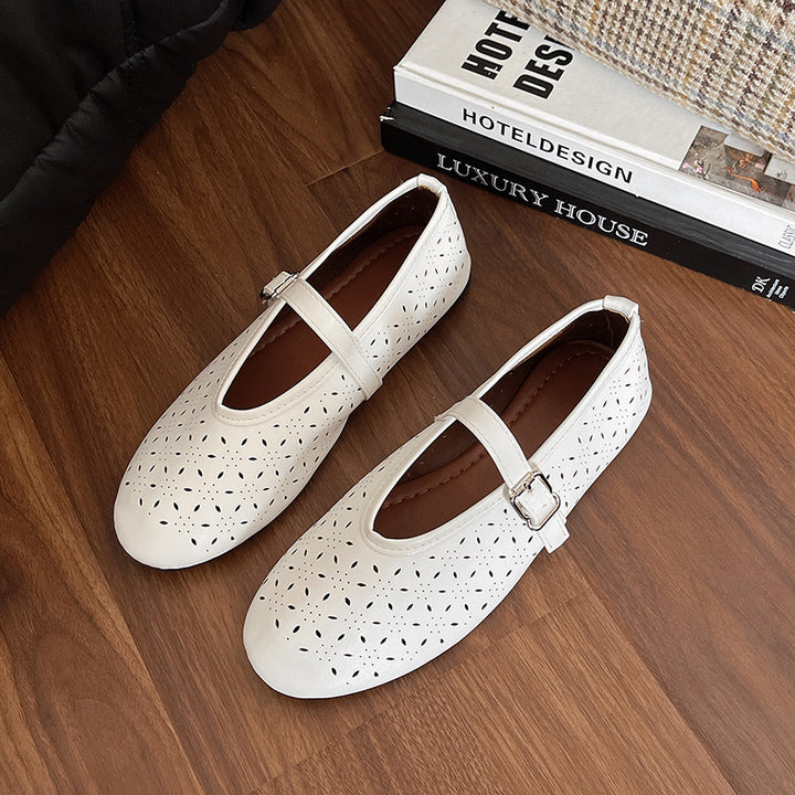 Dame Ballerinas med justerbar rem og elegant perforering Stilla