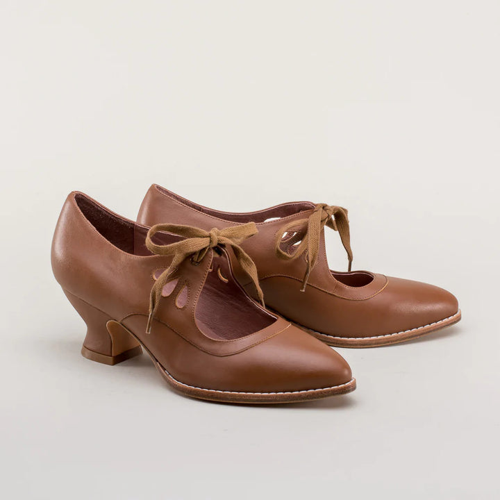 Dame Elegante og stilfulde pumps med snørebåndsdetaljer Stilla