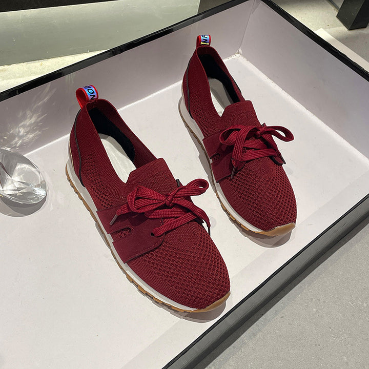 Dame Sporty Sneakers med åndbart strikoverdel og elastiske accenter Stilla