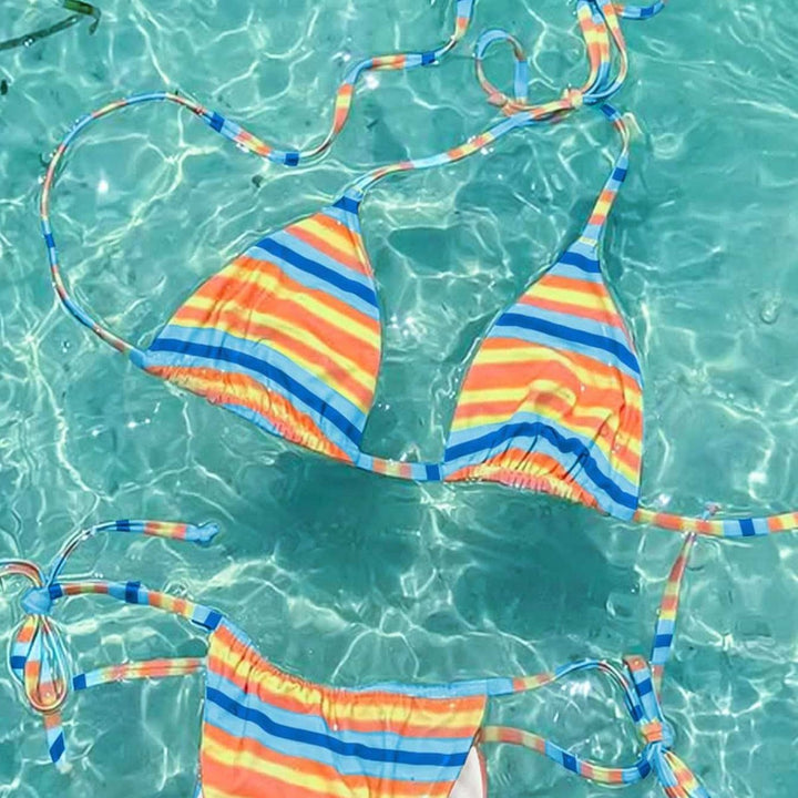 Dame trekant-bikini med justerbare sideløb og farverigt stribemønster Skovae