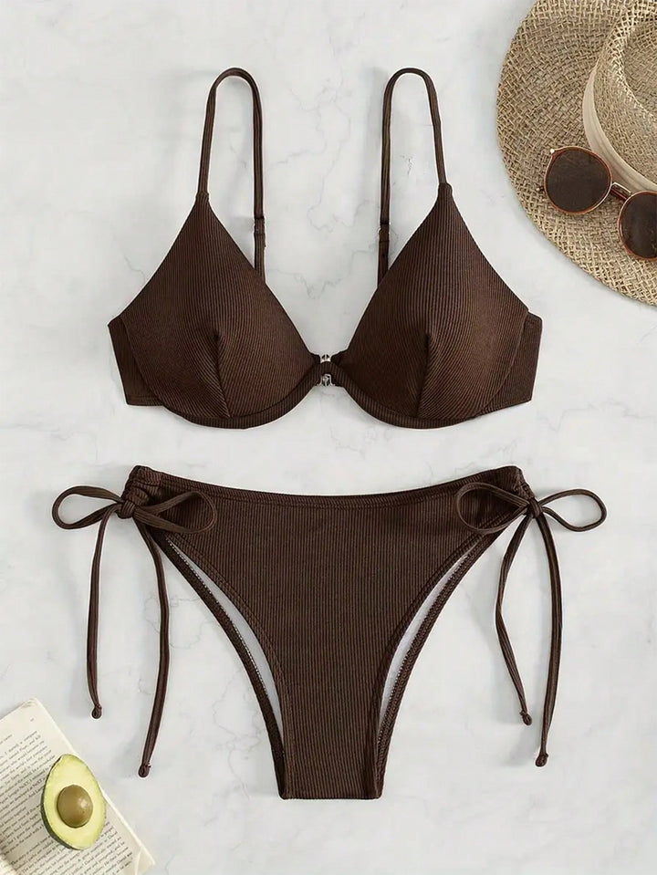 Dame triangel-bikini med justerbare stropper og sidesnøring Skovae