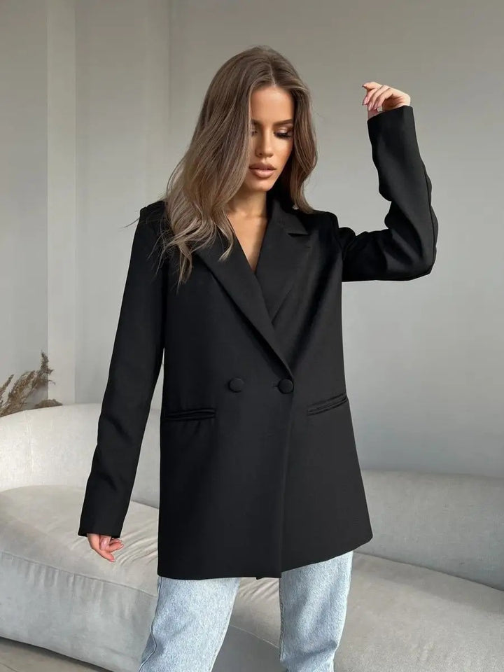 Dame elegant dobbeltrækket blazer med praktiske lommer og afslappet snit Stilla