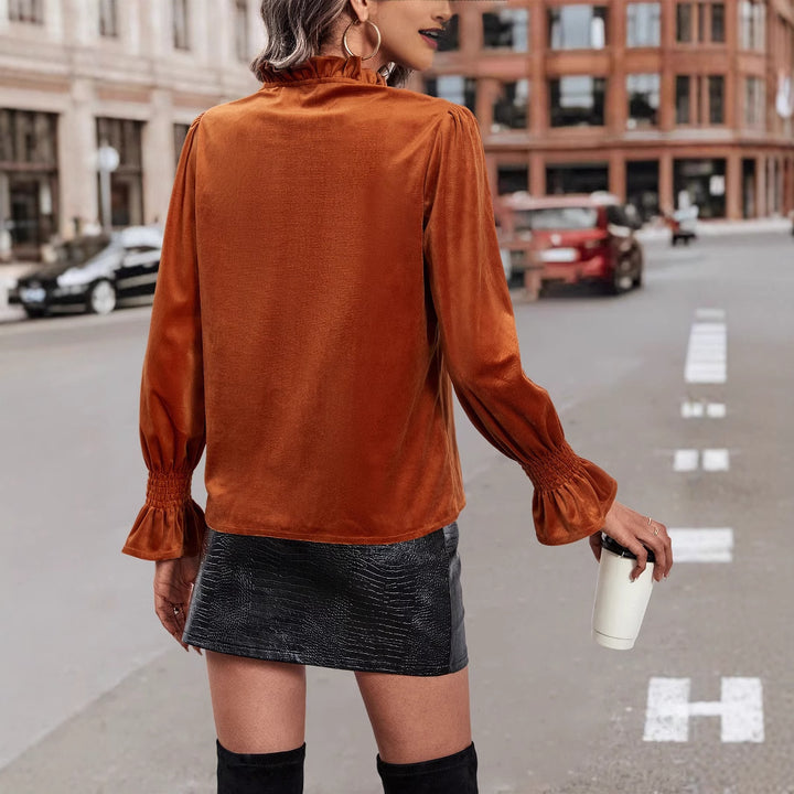 Damer elegant bluse med flæsedetaljer og glat velour Stilla
