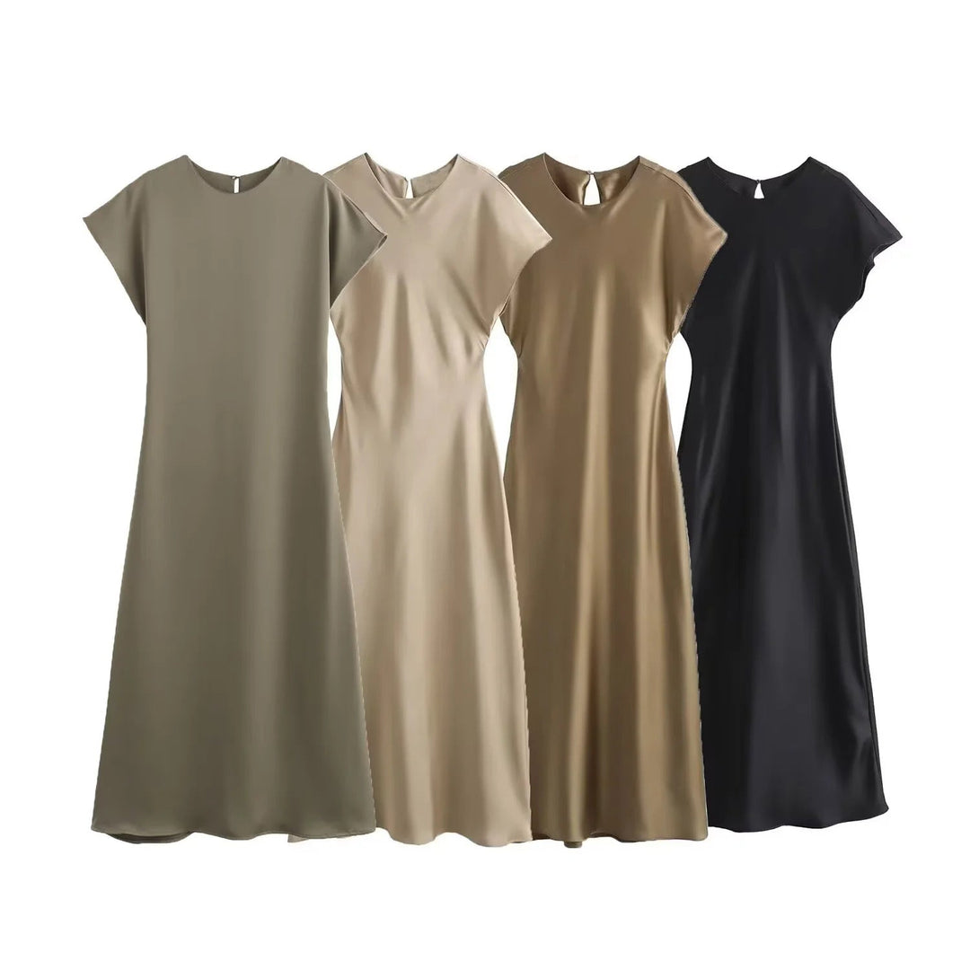 Stilla | Luminous Satin Feel Uden Ærmer Midi Kjole