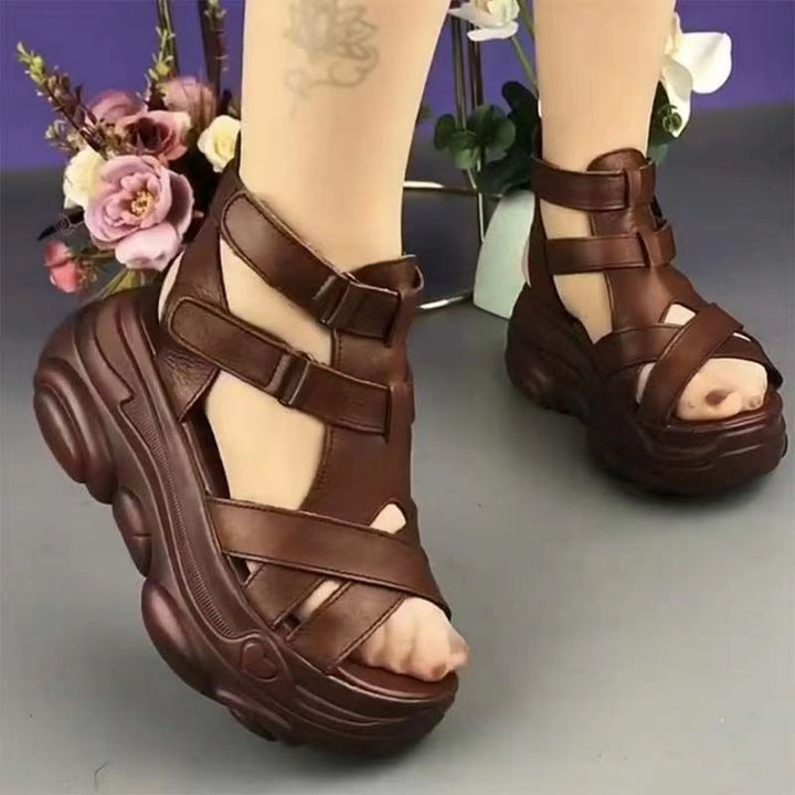 Dame komfortable plateau-sandaler med justerbare remme og ergonomisk sål Stilla