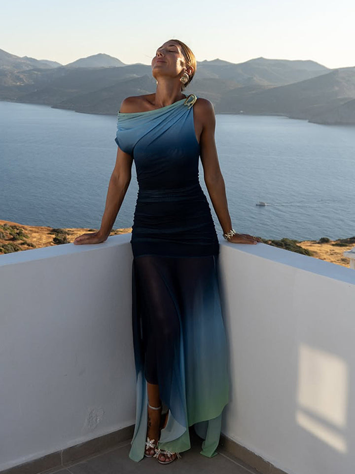 Dame maxikjole med asymmetrisk snit og elegant chiffon-finish Stilla