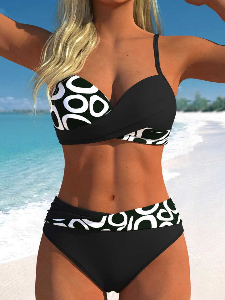 Dame bikini-sæt med forførende indpakningsdesign og smukt mønster Skovae