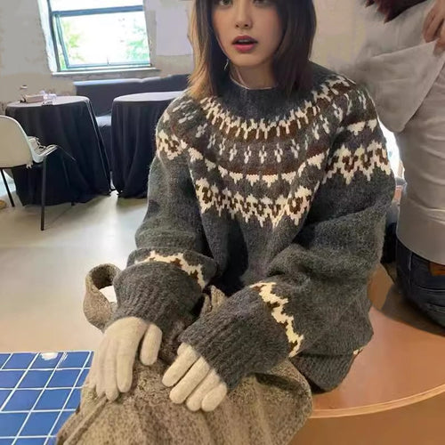 Dame strikket sweater med norsk mønster Stilla