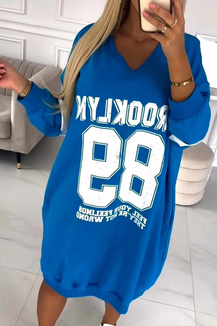 Kvinders oversized casual kjole i sportstil med V-hals Stilla