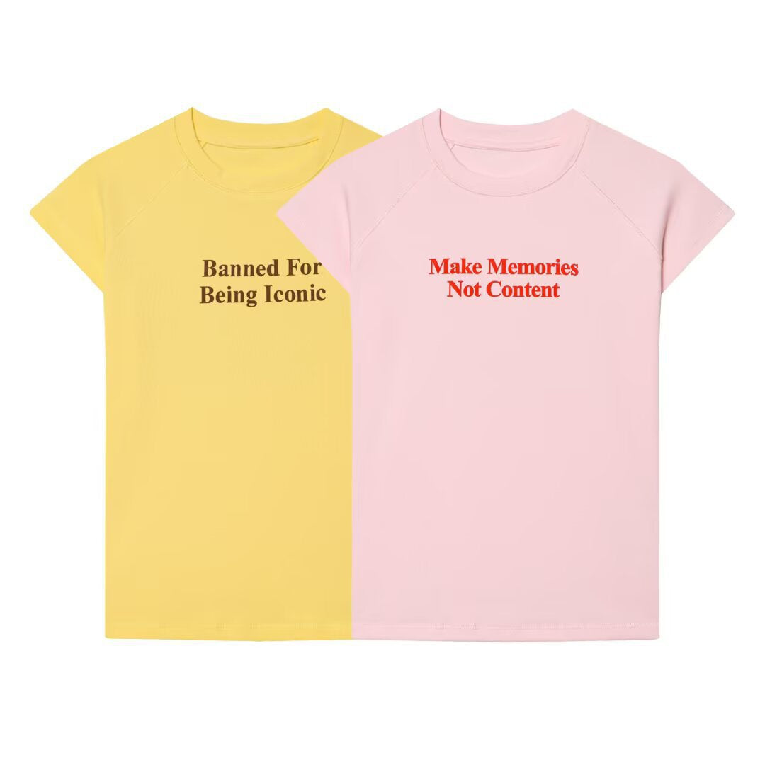 Dame T-shirt med moderne skrift og afslappet snit Skovae
