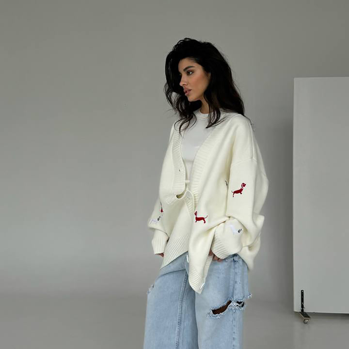 Kvinders store strikket cardigan med dyreapplikationer Stilla