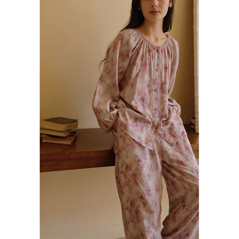 Dame let bluse med romantisk blomsterprint og feminin pasform Stilla