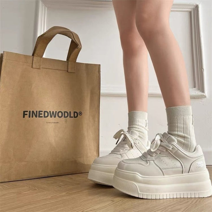 Dame Plateau-Sneakers med sporty design og komfortabel dæmpning Stilla