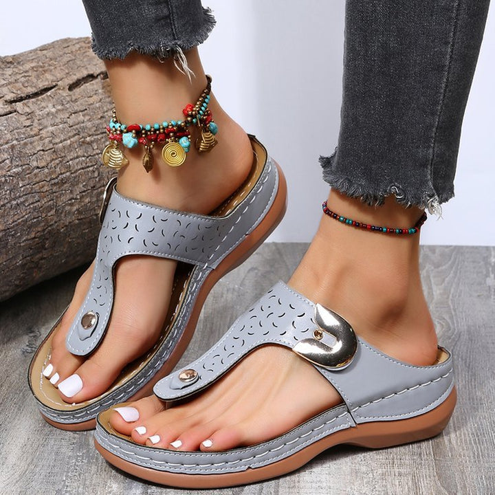 Dame fodsenge-sandaler med elegant spænde og ergonomisk sål Stilla
