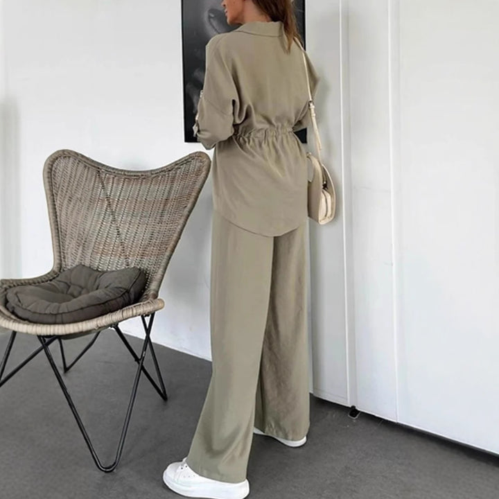 Dame stilfuld og komfortabel sæt bestående af bluse og bukser med fashionable bindebælter Stilla