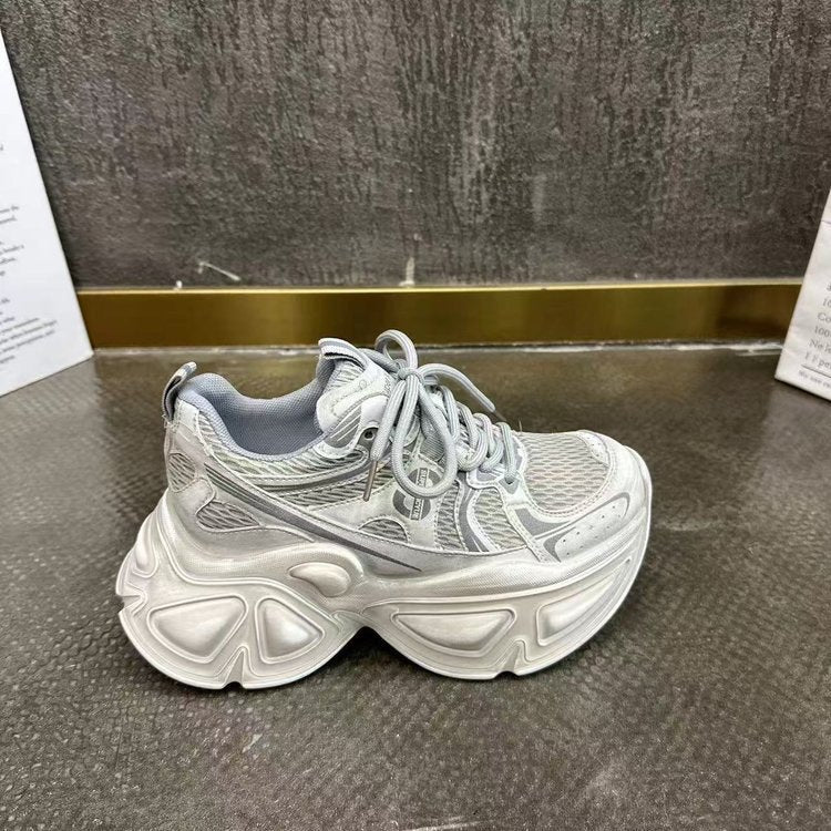 Dame sporty sneakers i futuristisk design Stilla