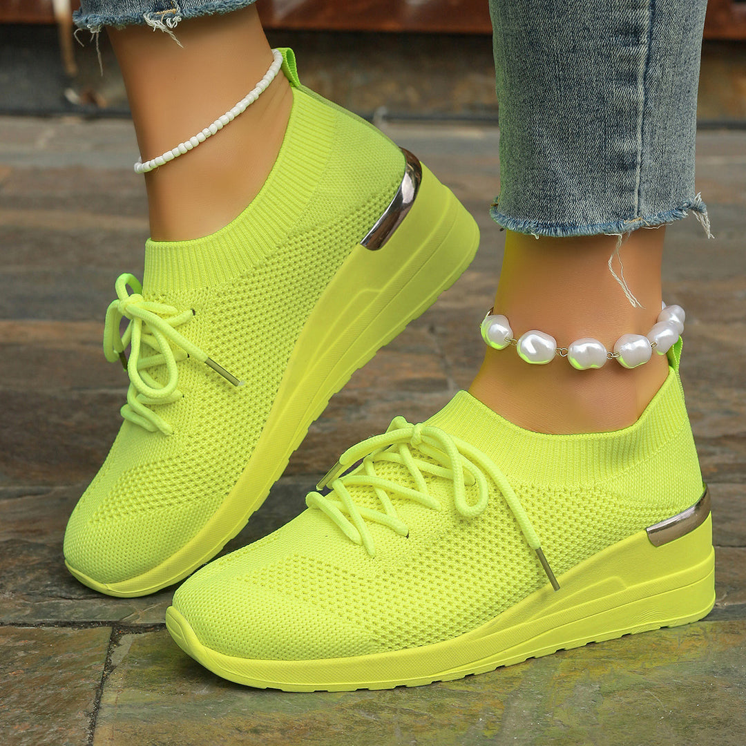 Dame Sneakers med behagelig strik-look og sporty plateau Stilla