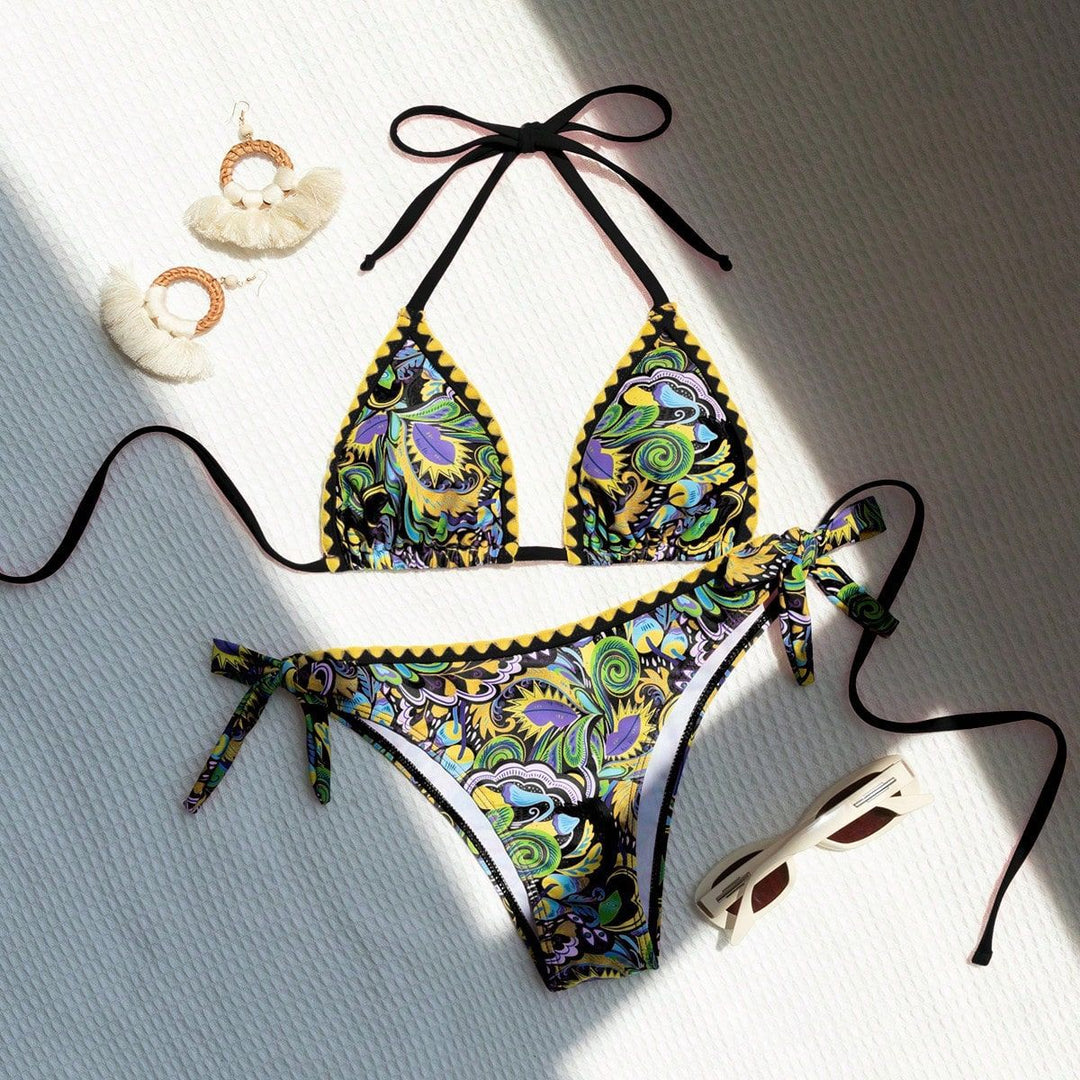 Dame triangel-bikini med farverigt print og justerbare stropper Skovae