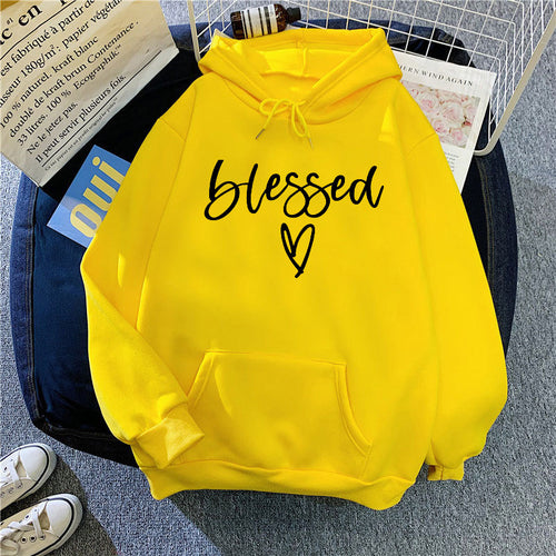 Kvindernes komfortable hoodie med inspirerende print Skovae