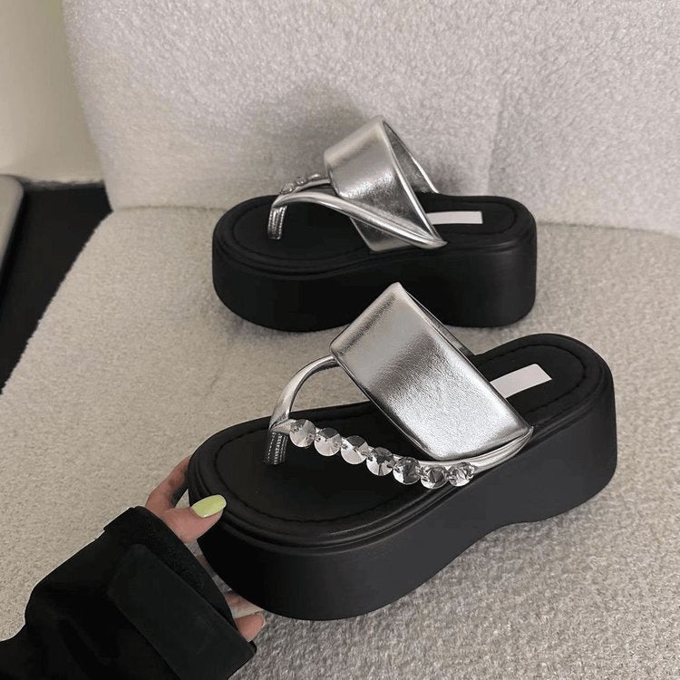 Dame plateau flip-flops med glitrende remdesign og komfortabelt fodseng Stilla