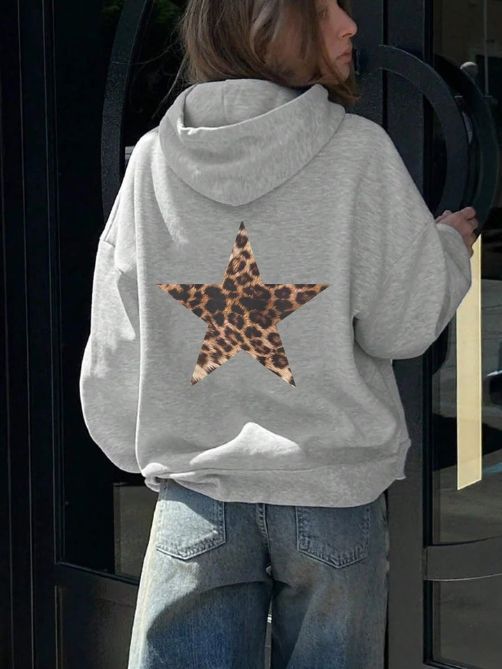 Dame hoodie med iøjnefaldende leopard stjerne design Skovae